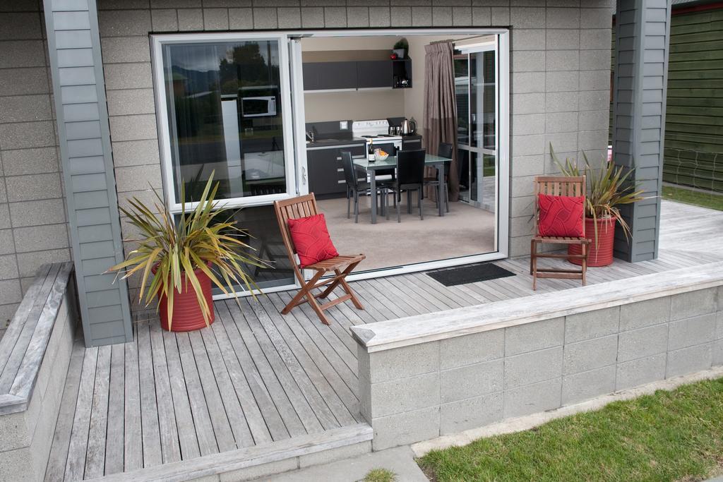 Bay Breeze Accommodation Cooks Beach Eksteriør bilde
